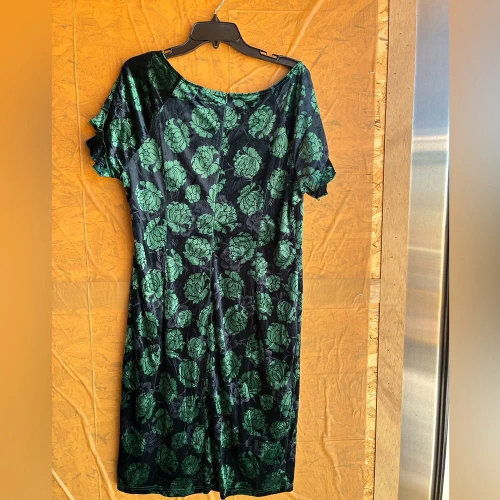 Vfshow Vfemage Dark Green & Black Velvet Dress Size 3X - Picture 5 of 7